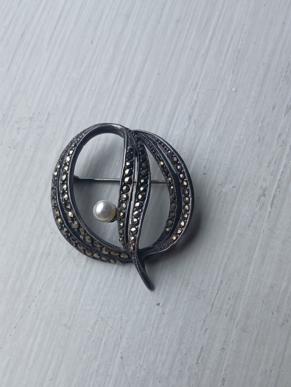 Vintage Sterling Silver Marcasite Pearl Swirl Brooch Art Deco